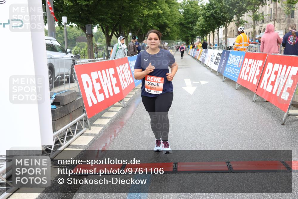 14.06.2026 - REWE Women's Run Strokosch-Dieckow http://msf.ph/oto/9761106 14.06.2026 11:14:52 Ziel 5431, 5972 meine-sportfotos.de
