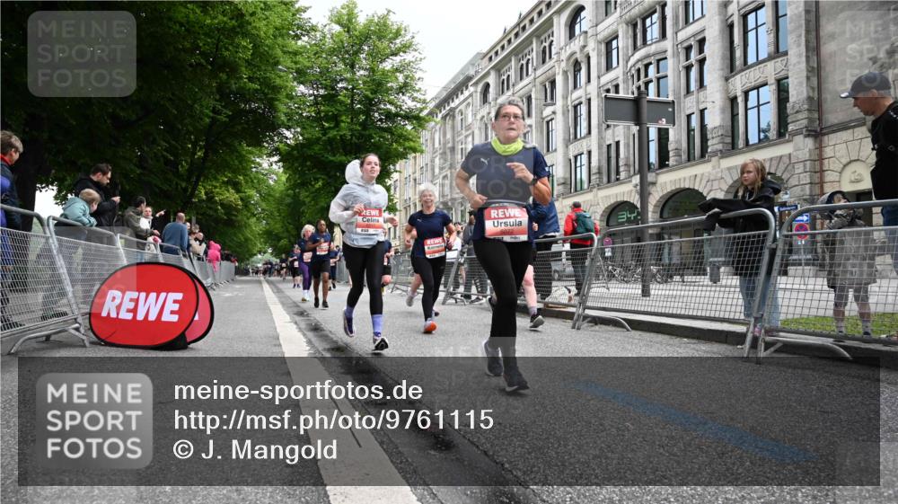 14.06.2026 - REWE Women's Run J. Mangold http://msf.ph/oto/9761115 14.06.2026 11:05:34 Ziel 5072, 5149, 5221, 5378, 5517, 5580, 5710, 5881, 5903, 5923, 5962 meine-sportfotos.de
