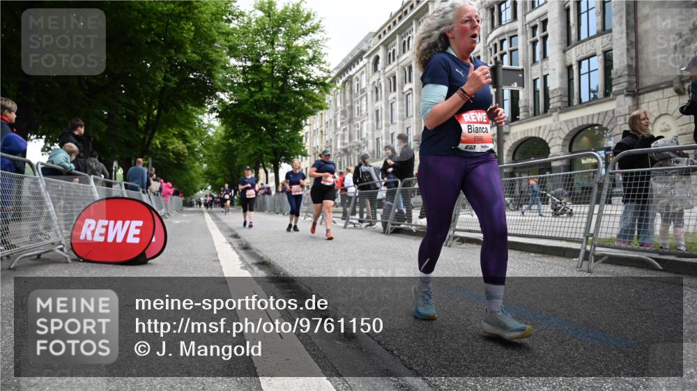 14.06.2026 - REWE Women's Run J. Mangold http://msf.ph/oto/9761150 14.06.2026 11:05:38 Ziel 5072, 5149, 5221, 5378, 5517, 5580, 5699, 5705, 5881, 5903, 5962 meine-sportfotos.de
