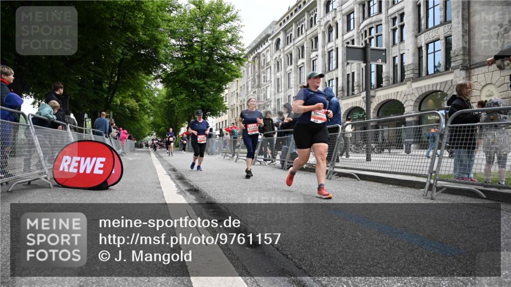 14.06.2026 - REWE Women's Run J. Mangold http://msf.ph/oto/9761157 14.06.2026 11:05:39 Ziel 5149, 5221, 5227, 5378, 5580, 5699, 5705, 5805, 5881, 5903 meine-sportfotos.de