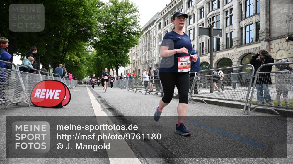 14.06.2026 - REWE Women's Run J. Mangold http://msf.ph/oto/9761180 14.06.2026 11:05:42 Ziel 5227, 5699, 5705, 5757, 5805, 5903, 6026 meine-sportfotos.de