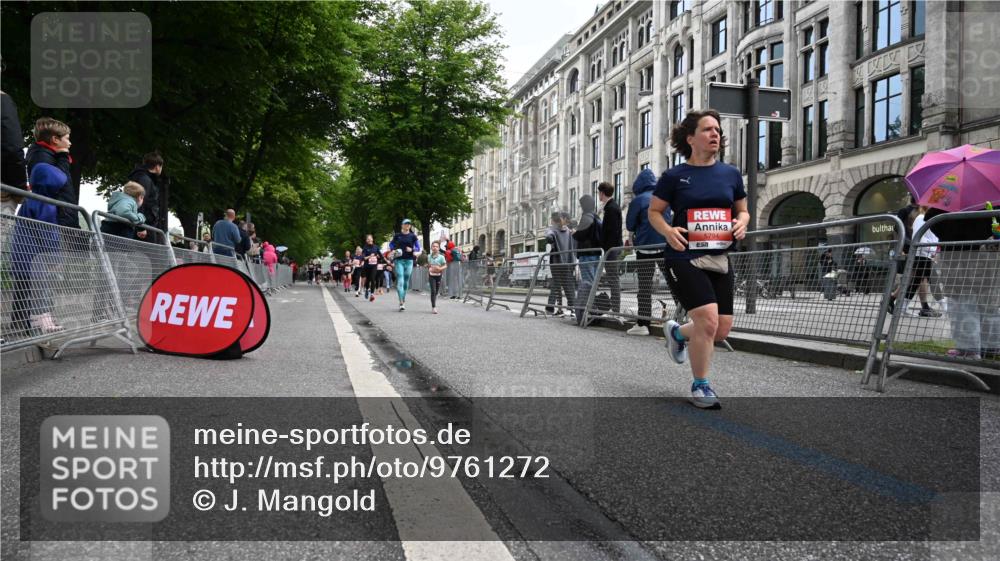 14.06.2026 - REWE Women's Run J. Mangold http://msf.ph/oto/9761272 14.06.2026 11:05:54 Ziel 5130, 5727, 5794, 5799, 5844, 5960 meine-sportfotos.de