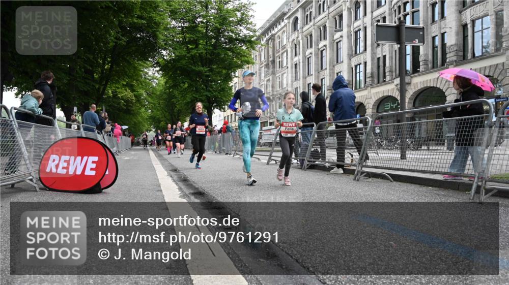 14.06.2026 - REWE Women's Run J. Mangold http://msf.ph/oto/9761291 14.06.2026 11:05:56 Ziel 5382, 5541, 5727, 5794, 5799, 5844, 5960 meine-sportfotos.de