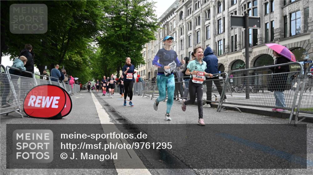 14.06.2026 - REWE Women's Run J. Mangold http://msf.ph/oto/9761295 14.06.2026 11:05:57 Ziel 5075, 5076, 5134, 5382, 5541, 5727, 5794, 5799, 5844, 5960 meine-sportfotos.de