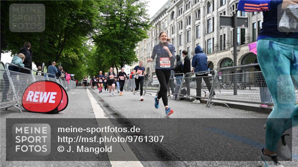 14.06.2026 - REWE Women's Run J. Mangold http://msf.ph/oto/9761307 14.06.2026 11:05:58 Ziel 5075, 5076, 5134, 5382, 5541, 5794, 5799, 5829, 5844, 5960 meine-sportfotos.de