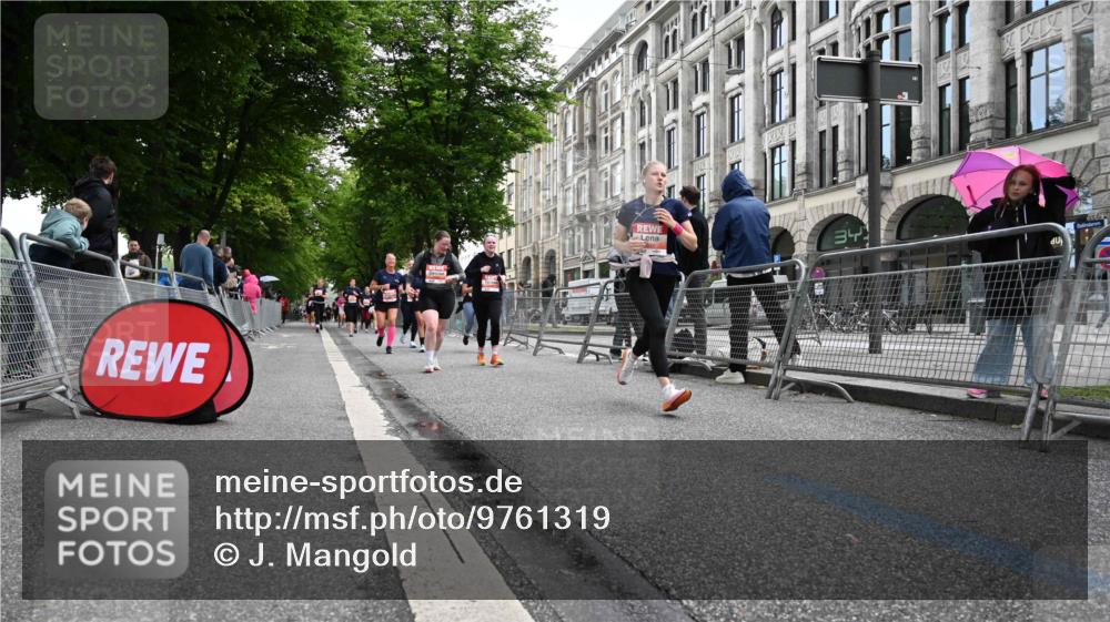 14.06.2026 - REWE Women's Run J. Mangold http://msf.ph/oto/9761319 14.06.2026 11:05:59 Ziel 5075, 5076, 5134, 5382, 5541, 5799, 5829, 5844, 5960 meine-sportfotos.de