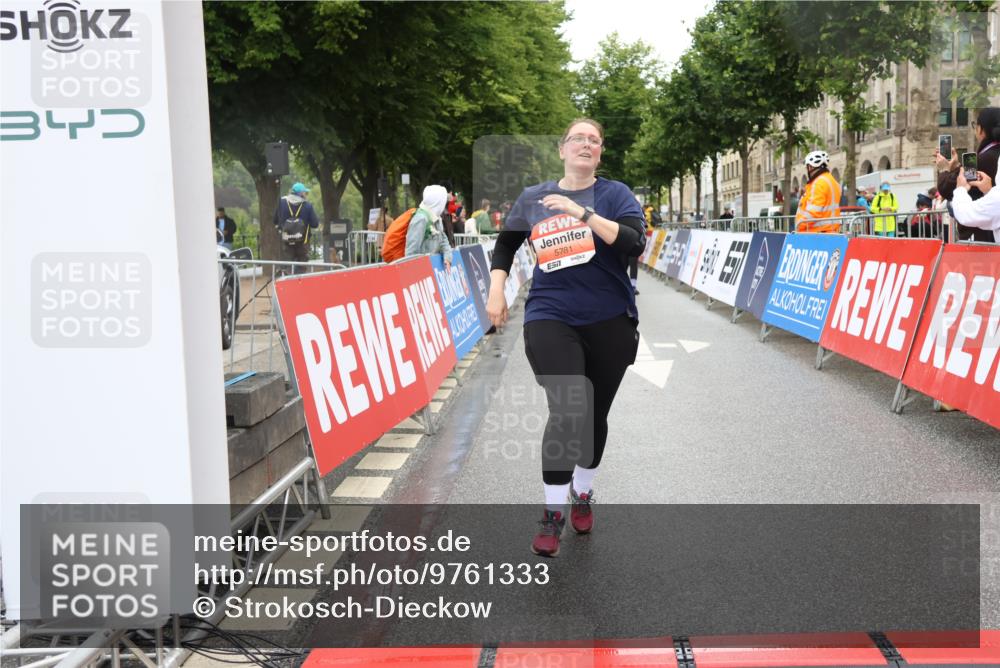 14.06.2026 - REWE Women's Run Strokosch-Dieckow http://msf.ph/oto/9761333 14.06.2026 11:14:24 Ziel 5781 meine-sportfotos.de