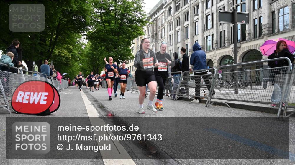 14.06.2026 - REWE Women's Run J. Mangold http://msf.ph/oto/9761343 14.06.2026 11:06:01 Ziel 5075, 5076, 5134, 5222, 5382, 5491, 5541, 5799, 5829, 5844, 5960, 6024 meine-sportfotos.de