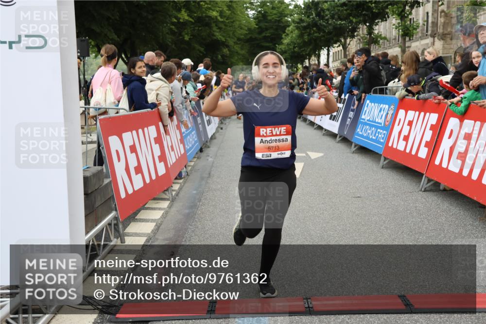 14.06.2026 - REWE Women's Run Strokosch-Dieckow http://msf.ph/oto/9761362 14.06.2026 10:58:48 Ziel 5086, 5713 meine-sportfotos.de