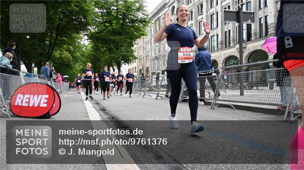 14.06.2026 - REWE Women's Run J. Mangold http://msf.ph/oto/9761376 14.06.2026 11:06:04 Ziel 5071, 5075, 5076, 5134, 5222, 5283, 5382, 5480, 5491, 5501, 5541, 5574, 5829, 6024 meine-sportfotos.de