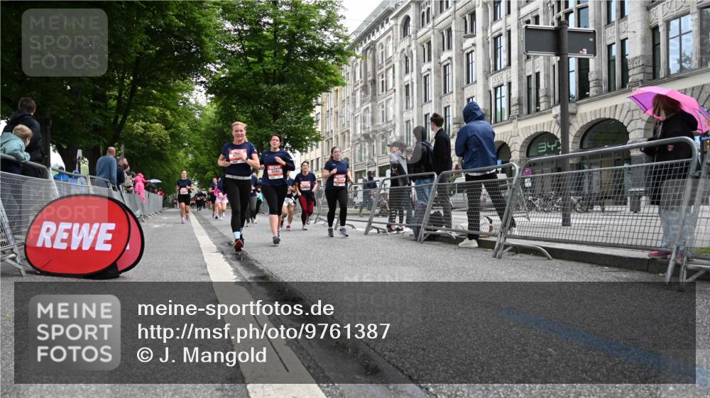 14.06.2026 - REWE Women's Run J. Mangold http://msf.ph/oto/9761387 14.06.2026 11:06:05 Ziel 5071, 5075, 5076, 5134, 5222, 5283, 5382, 5441, 5480, 5491, 5501, 5541, 5574, 5829, 6024, 6067 meine-sportfotos.de