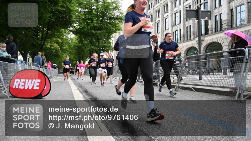 14.06.2026 - REWE Women's Run J. Mangold http://msf.ph/oto/9761406 14.06.2026 11:06:07 Ziel 5071, 5075, 5076, 5084, 5134, 5222, 5283, 5441, 5480, 5491, 5501, 5574, 5605, 5829, 6024, 6067 meine-sportfotos.de