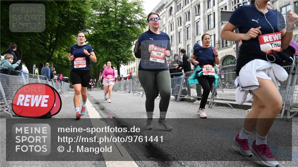 14.06.2026 - REWE Women's Run J. Mangold http://msf.ph/oto/9761441 14.06.2026 11:06:10 Ziel 5071, 5084, 5222, 5283, 5441, 5480, 5491, 5501, 5574, 5605, 6024, 6067 meine-sportfotos.de