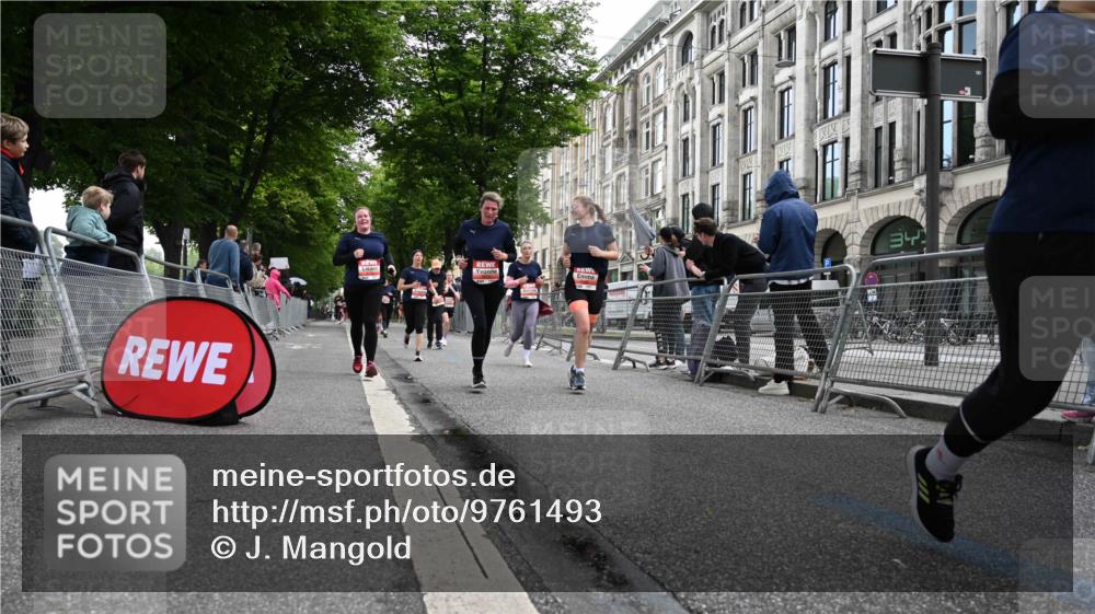 14.06.2026 - REWE Women's Run J. Mangold http://msf.ph/oto/9761493 14.06.2026 11:06:20 Ziel 5288, 5395, 5436, 5535, 5722, 5723, 5775, 5956, 5958 meine-sportfotos.de