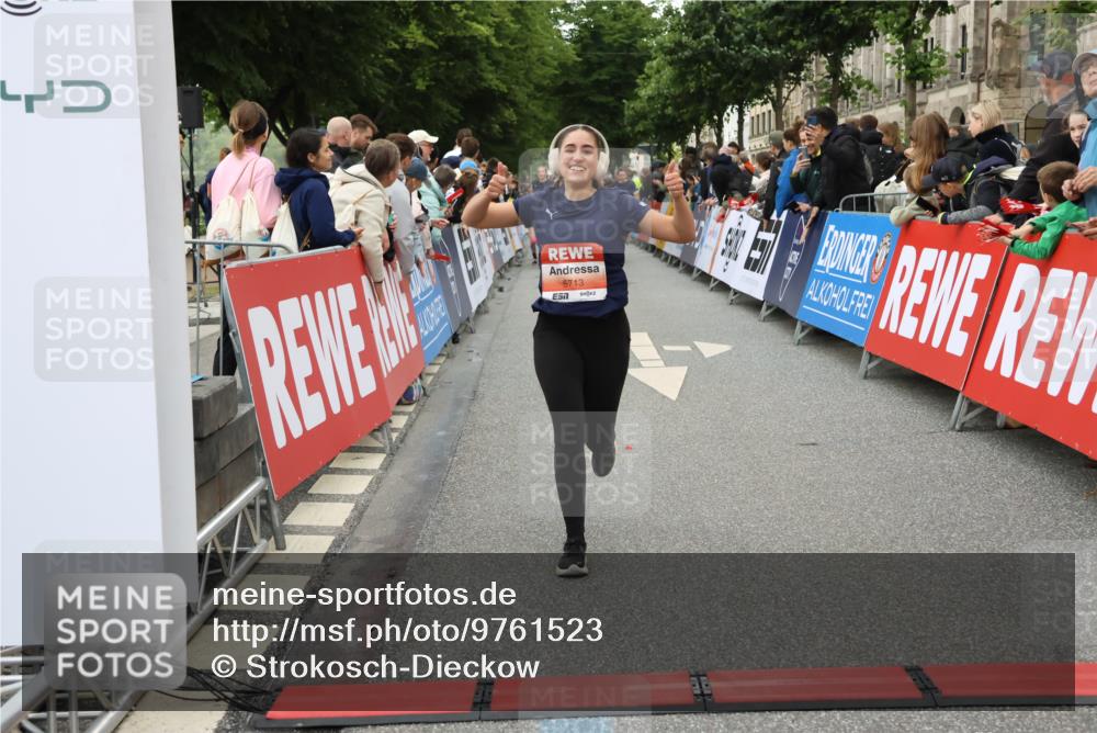 14.06.2026 - REWE Women's Run Strokosch-Dieckow http://msf.ph/oto/9761523 14.06.2026 10:58:47 Ziel 5086, 5713 meine-sportfotos.de