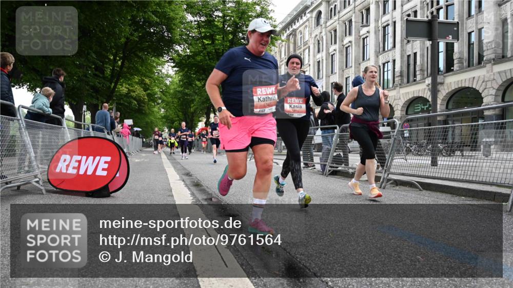 14.06.2026 - REWE Women's Run J. Mangold http://msf.ph/oto/9761564 14.06.2026 11:06:28 Ziel 5347, 5534, 5535, 5627, 5723, 5816, 5856 meine-sportfotos.de