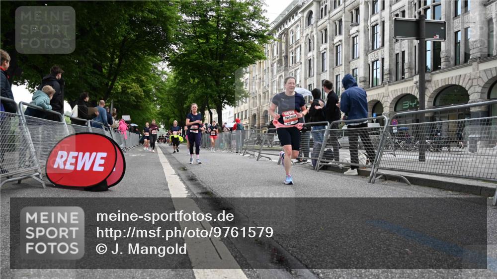 14.06.2026 - REWE Women's Run J. Mangold http://msf.ph/oto/9761579 14.06.2026 11:06:30 Ziel 5347, 5510, 5534, 5542, 5627, 5723, 5816, 5856 meine-sportfotos.de