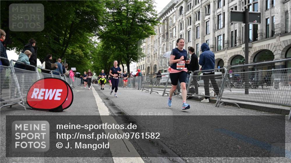 14.06.2026 - REWE Women's Run J. Mangold http://msf.ph/oto/9761582 14.06.2026 11:06:31 Ziel 5347, 5510, 5534, 5542, 5627, 5676, 5734, 5816, 5856 meine-sportfotos.de