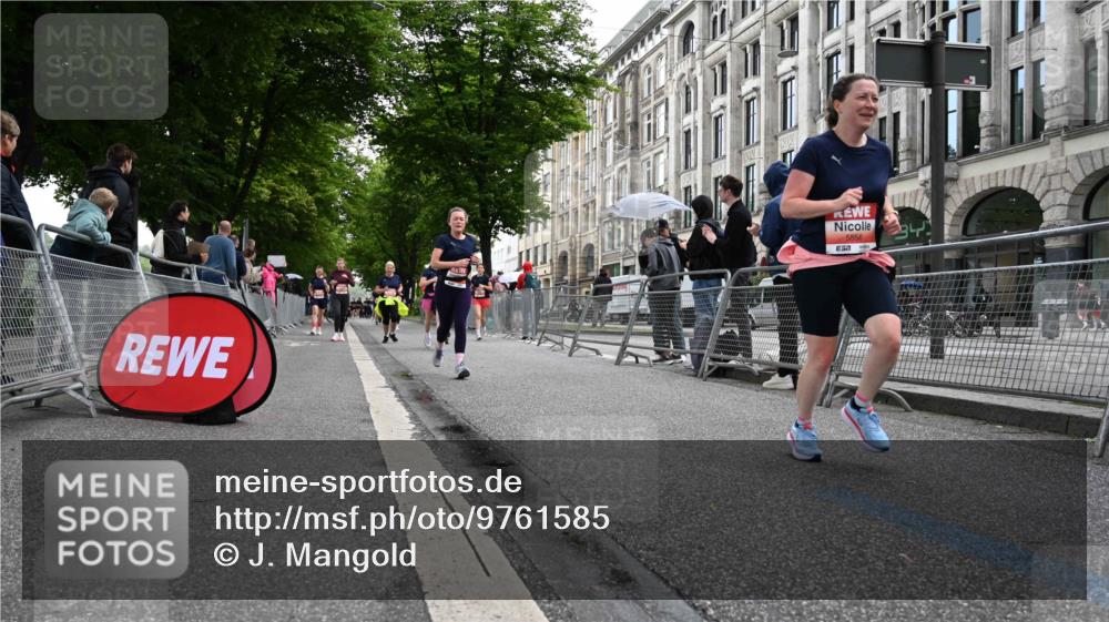 14.06.2026 - REWE Women's Run J. Mangold http://msf.ph/oto/9761585 14.06.2026 11:06:31 Ziel 5347, 5510, 5534, 5542, 5627, 5676, 5734, 5816, 5856 meine-sportfotos.de