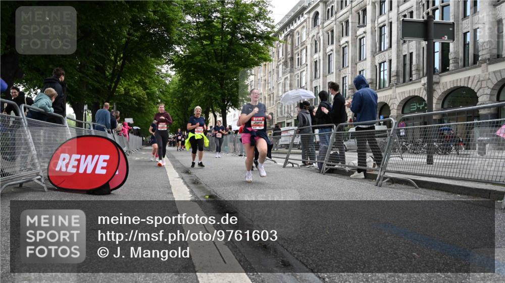 14.06.2026 - REWE Women's Run J. Mangold http://msf.ph/oto/9761603 14.06.2026 11:06:34 Ziel 5104, 5510, 5534, 5542, 5676, 5677, 5734, 5856 meine-sportfotos.de