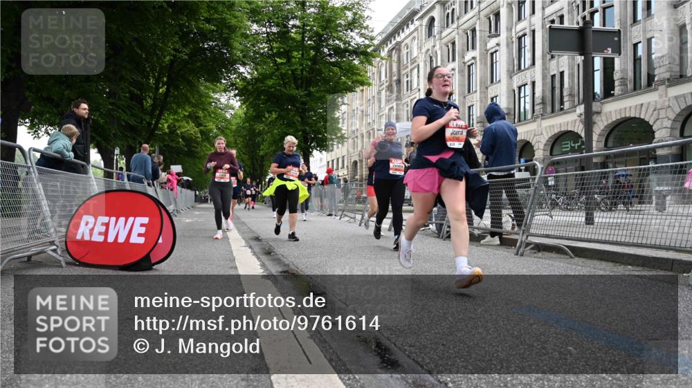 14.06.2026 - REWE Women's Run J. Mangold http://msf.ph/oto/9761614 14.06.2026 11:06:35 Ziel 5104, 5510, 5534, 5542, 5676, 5677, 5734, 5735, 5856, 5977 meine-sportfotos.de