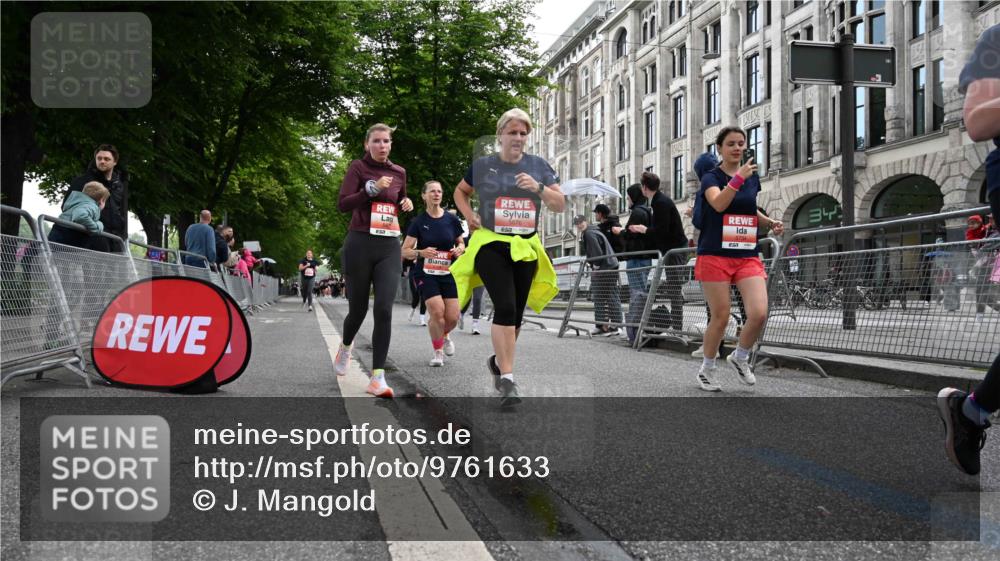 14.06.2026 - REWE Women's Run J. Mangold http://msf.ph/oto/9761633 14.06.2026 11:06:37 Ziel 5104, 5510, 5534, 5542, 5676, 5677, 5734, 5735, 5977, 6012 meine-sportfotos.de