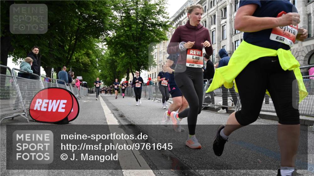 14.06.2026 - REWE Women's Run J. Mangold http://msf.ph/oto/9761645 14.06.2026 11:06:38 Ziel 5104, 5510, 5542, 5676, 5677, 5734, 5735, 5977, 6012 meine-sportfotos.de