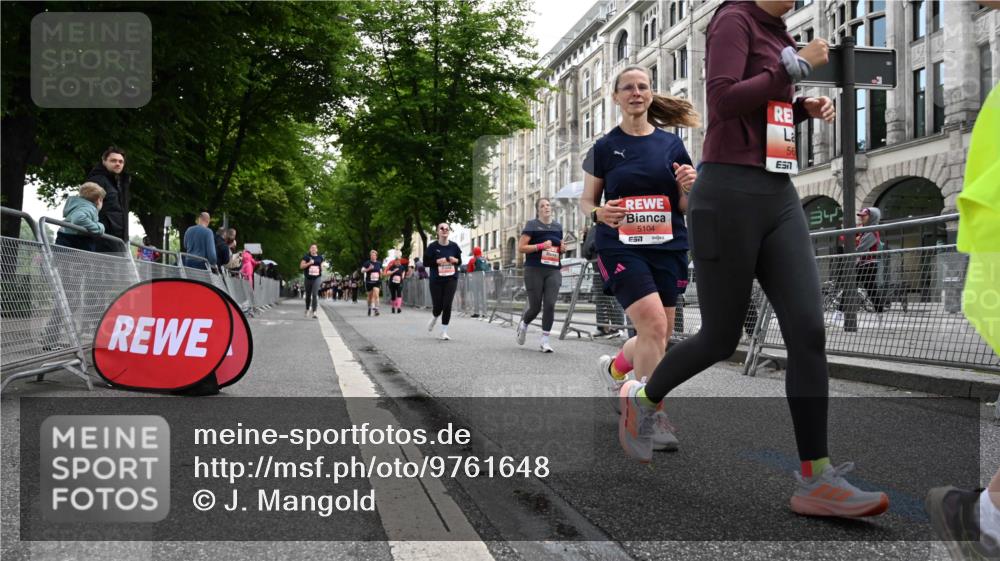 14.06.2026 - REWE Women's Run J. Mangold http://msf.ph/oto/9761648 14.06.2026 11:06:38 Ziel 5104, 5510, 5542, 5676, 5677, 5734, 5735, 5977, 6012 meine-sportfotos.de
