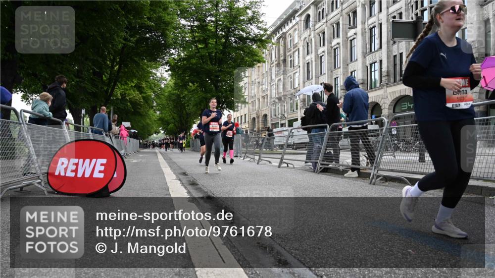 14.06.2026 - REWE Women's Run J. Mangold http://msf.ph/oto/9761678 14.06.2026 11:06:42 Ziel 5104, 5268, 5437, 5677, 5735, 5977, 6012, 6041 meine-sportfotos.de