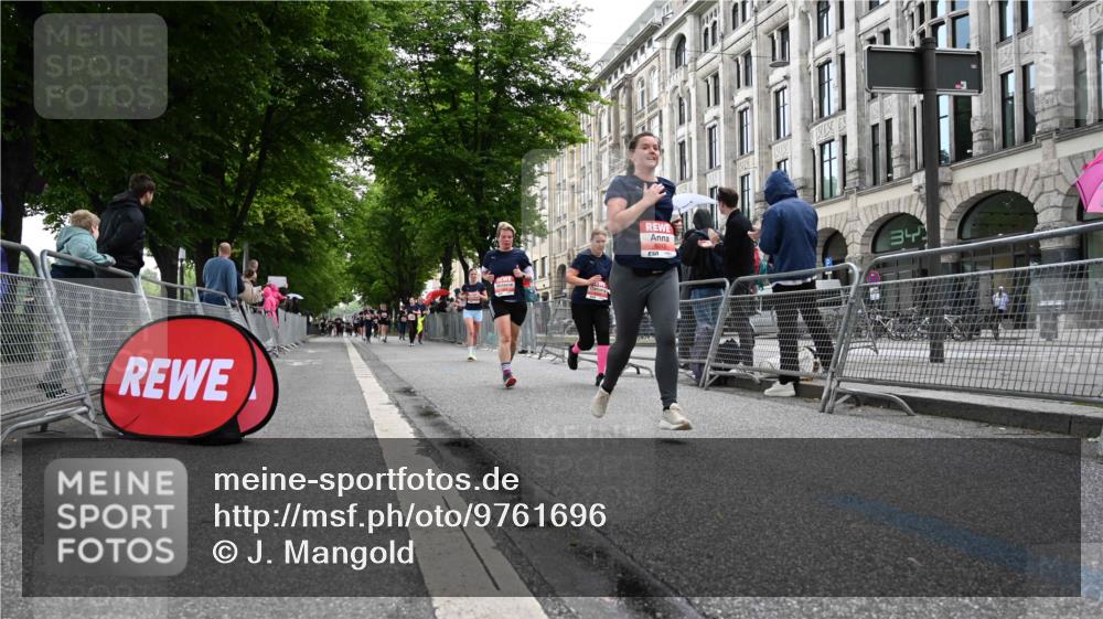 14.06.2026 - REWE Women's Run J. Mangold http://msf.ph/oto/9761696 14.06.2026 11:06:43 Ziel 5268, 5437, 5735, 5977, 6012, 6041 meine-sportfotos.de