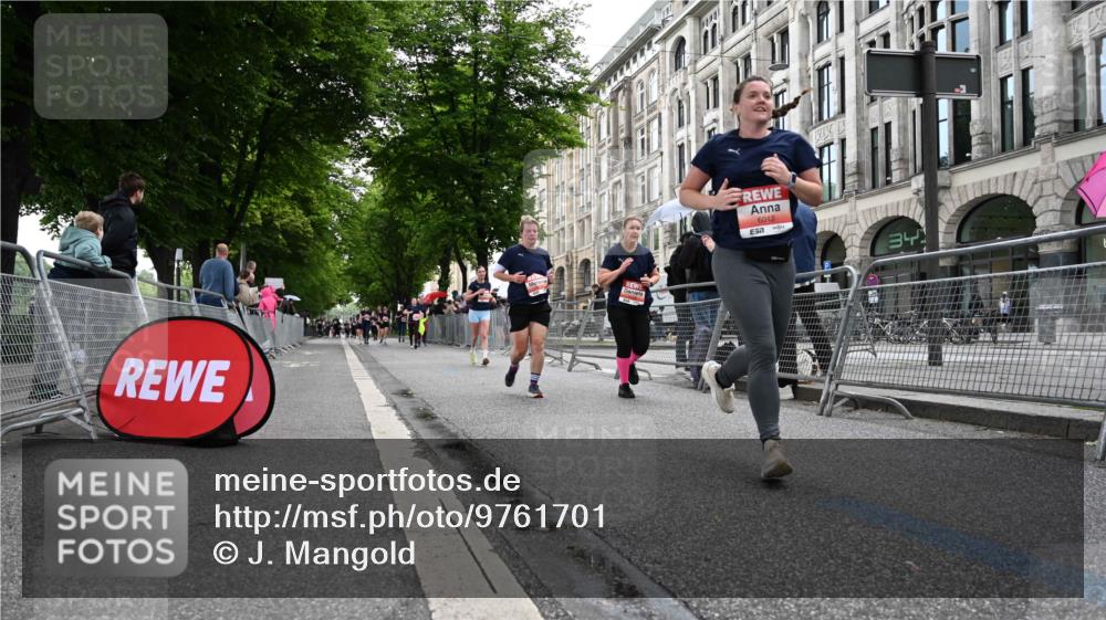 14.06.2026 - REWE Women's Run J. Mangold http://msf.ph/oto/9761701 14.06.2026 11:06:44 Ziel 5268, 5437, 5735, 5977, 6012, 6041 meine-sportfotos.de