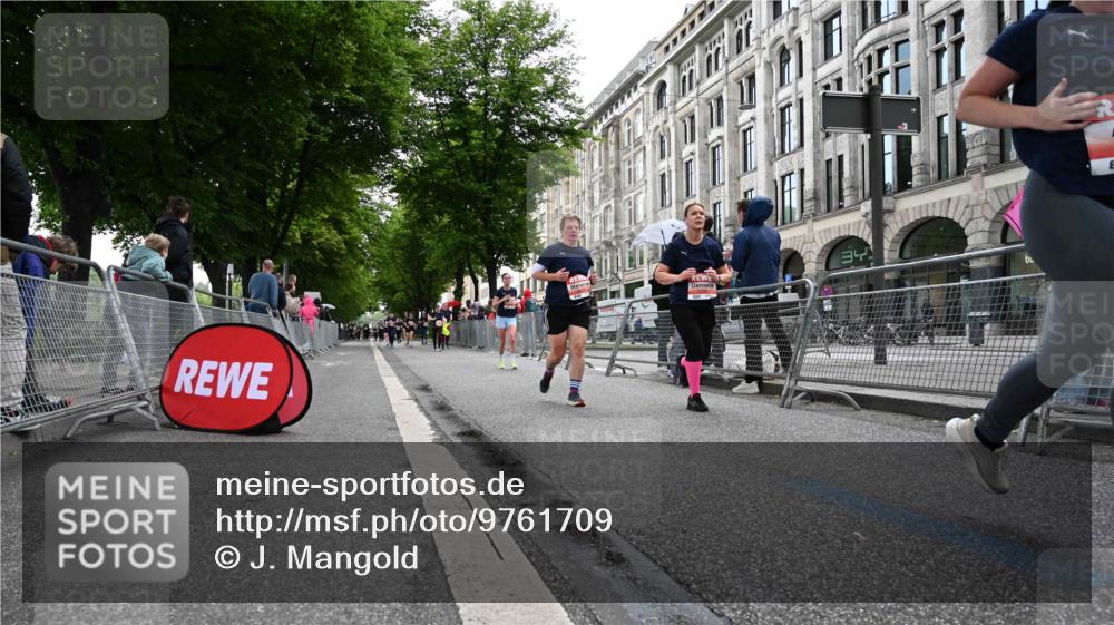 14.06.2026 - REWE Women's Run J. Mangold http://msf.ph/oto/9761709 14.06.2026 11:06:44 Ziel 5268, 5437, 5735, 5977, 6012, 6041 meine-sportfotos.de