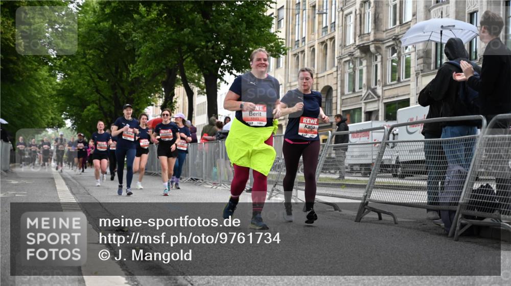 14.06.2026 - REWE Women's Run J. Mangold http://msf.ph/oto/9761734 14.06.2026 11:06:51 Ziel 5103, 5229, 5368, 5483, 5484, 6041 meine-sportfotos.de