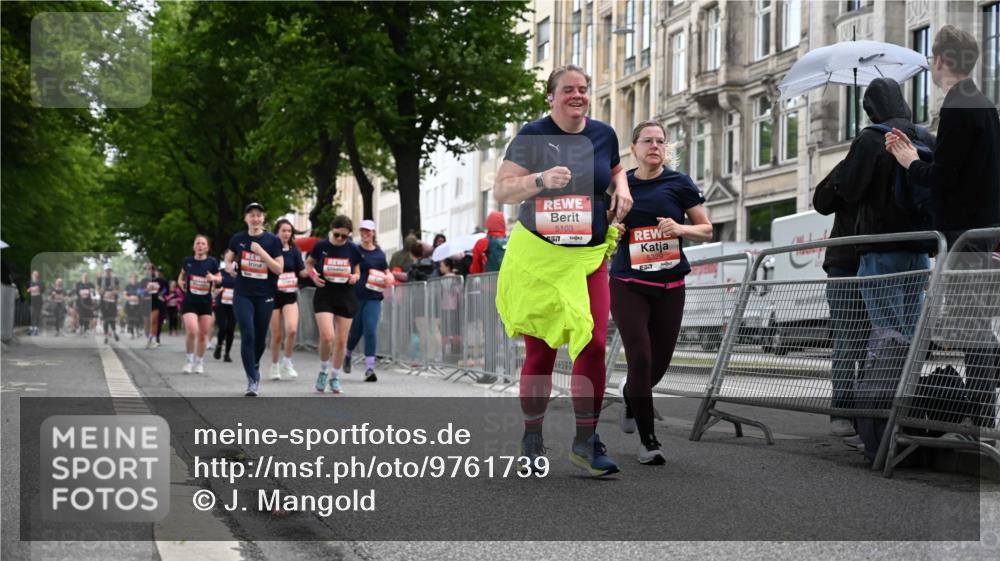 14.06.2026 - REWE Women's Run J. Mangold http://msf.ph/oto/9761739 14.06.2026 11:06:51 Ziel 5103, 5229, 5368, 5483, 5484, 6041 meine-sportfotos.de