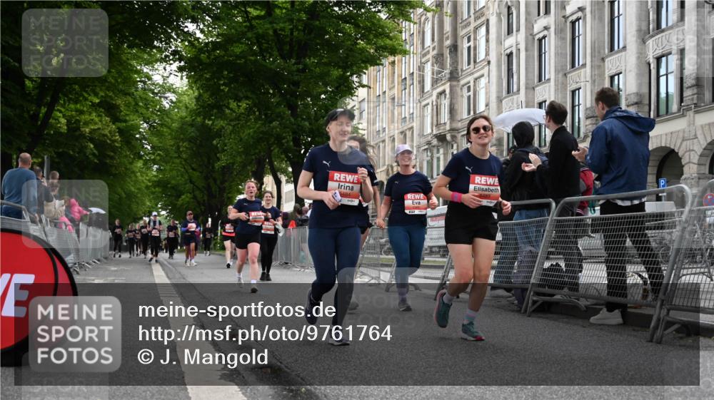 14.06.2026 - REWE Women's Run J. Mangold http://msf.ph/oto/9761764 14.06.2026 11:06:56 Ziel 5103, 5229, 5368, 5369, 5483, 5484, 5630, 6065 meine-sportfotos.de