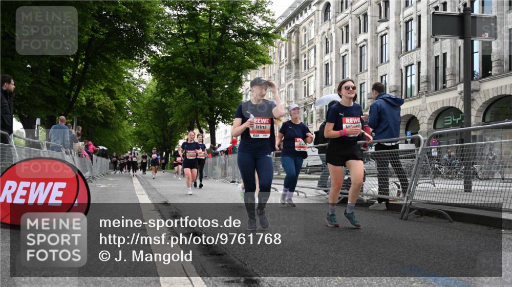 14.06.2026 - REWE Women's Run J. Mangold http://msf.ph/oto/9761768 14.06.2026 11:06:56 Ziel 5103, 5229, 5368, 5369, 5483, 5484, 5630, 6065 meine-sportfotos.de