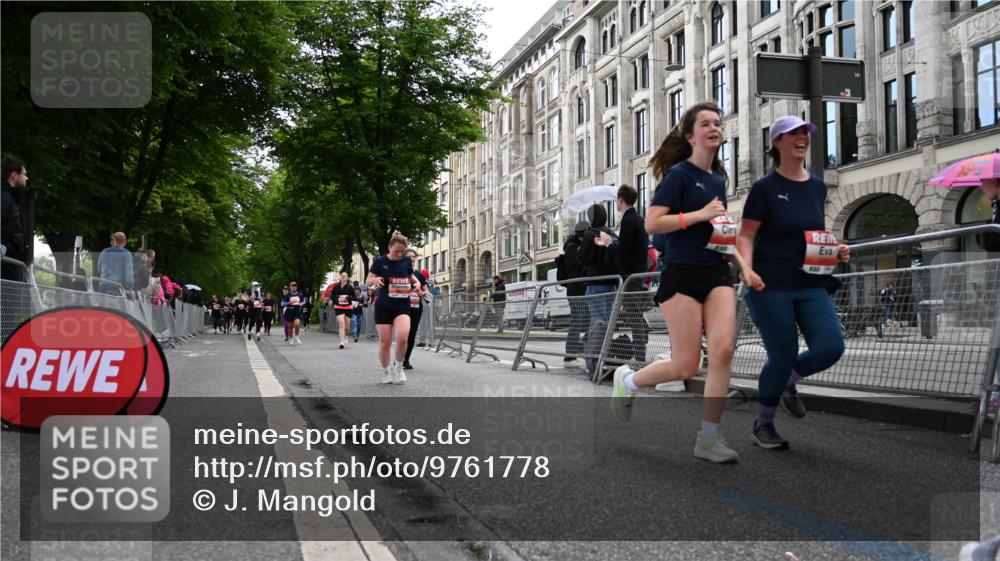 14.06.2026 - REWE Women's Run J. Mangold http://msf.ph/oto/9761778 14.06.2026 11:06:57 Ziel 5103, 5190, 5229, 5368, 5369, 5483, 5484, 5630, 6065 meine-sportfotos.de