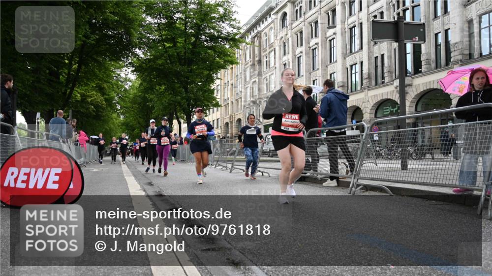 14.06.2026 - REWE Women's Run J. Mangold http://msf.ph/oto/9761818 14.06.2026 11:07:03 Ziel 5190, 5319, 5476, 5630, 5728, 5808, 5895, 6065 meine-sportfotos.de