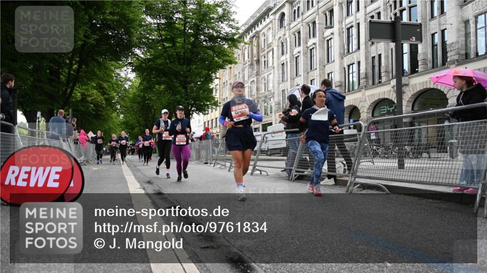 14.06.2026 - REWE Women's Run J. Mangold http://msf.ph/oto/9761834 14.06.2026 11:07:04 Ziel 5190, 5319, 5476, 5630, 5728, 5808, 5895, 6065 meine-sportfotos.de