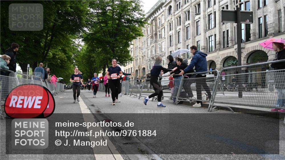 14.06.2026 - REWE Women's Run J. Mangold http://msf.ph/oto/9761884 14.06.2026 11:07:09 Ziel 5116, 5118, 5119, 5122, 5281, 5319, 5412, 5476, 5502, 5728, 5803, 5808, 5895 meine-sportfotos.de