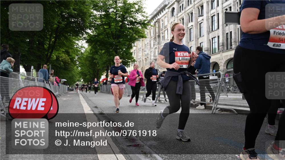 14.06.2026 - REWE Women's Run J. Mangold http://msf.ph/oto/9761918 14.06.2026 11:07:12 Ziel 5116, 5118, 5119, 5122, 5168, 5281, 5412, 5476, 5502, 5803, 5808 meine-sportfotos.de