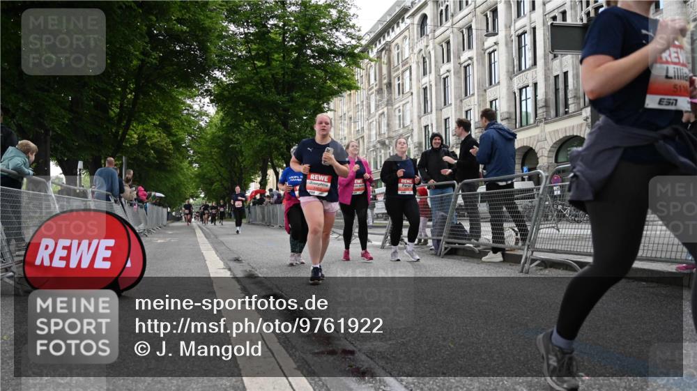14.06.2026 - REWE Women's Run J. Mangold http://msf.ph/oto/9761922 14.06.2026 11:07:12 Ziel 5116, 5118, 5119, 5122, 5168, 5281, 5412, 5476, 5502, 5803, 5808 meine-sportfotos.de