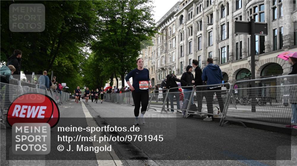 14.06.2026 - REWE Women's Run J. Mangold http://msf.ph/oto/9761945 14.06.2026 11:07:17 Ziel 5122, 5168, 5281, 5502, 5803 meine-sportfotos.de