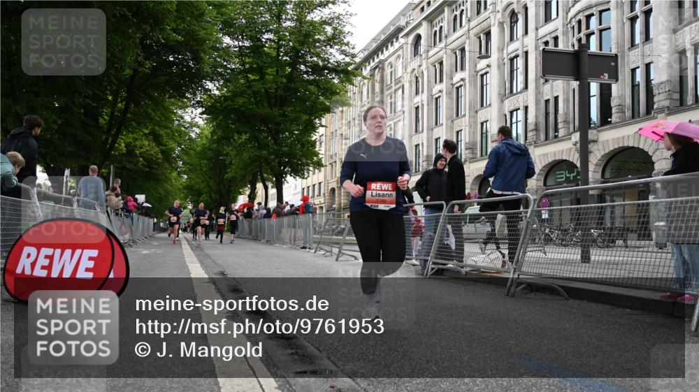 14.06.2026 - REWE Women's Run J. Mangold http://msf.ph/oto/9761953 14.06.2026 11:07:18 Ziel 5122, 5168, 5281, 5384, 5385, 5502 meine-sportfotos.de