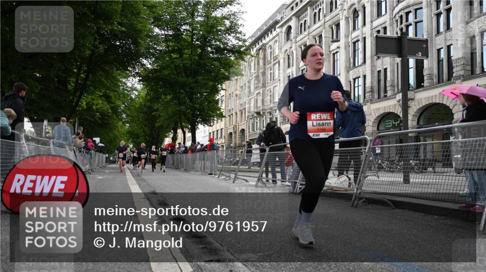14.06.2026 - REWE Women's Run J. Mangold http://msf.ph/oto/9761957 14.06.2026 11:07:18 Ziel 5122, 5168, 5281, 5384, 5385, 5502 meine-sportfotos.de