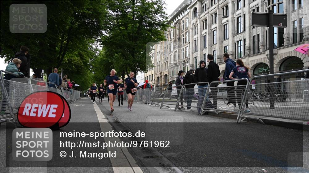 14.06.2026 - REWE Women's Run J. Mangold http://msf.ph/oto/9761962 14.06.2026 11:07:22 Ziel 5168, 5384, 5385, 5908, 5909 meine-sportfotos.de