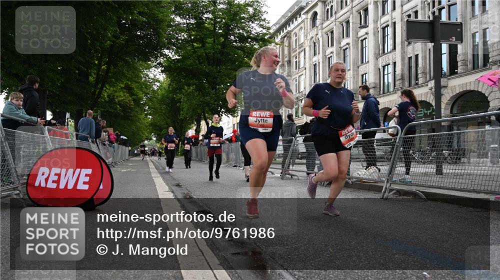 14.06.2026 - REWE Women's Run J. Mangold http://msf.ph/oto/9761986 14.06.2026 11:07:24 Ziel 5114, 5384, 5385, 5908, 5909 meine-sportfotos.de