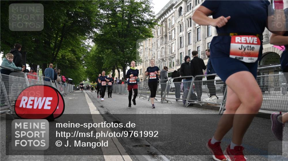 14.06.2026 - REWE Women's Run J. Mangold http://msf.ph/oto/9761992 14.06.2026 11:07:25 Ziel 5114, 5384, 5385, 5752, 5908, 5909 meine-sportfotos.de
