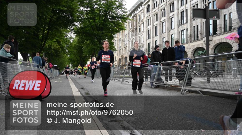 14.06.2026 - REWE Women's Run J. Mangold http://msf.ph/oto/9762050 14.06.2026 11:07:30 Ziel 5114, 5327, 5423, 5752, 5908, 5909 meine-sportfotos.de