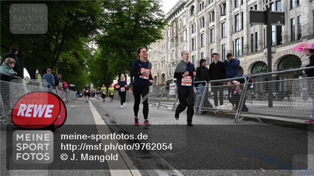 14.06.2026 - REWE Women's Run J. Mangold http://msf.ph/oto/9762054 14.06.2026 11:07:30 Ziel 5114, 5327, 5423, 5752, 5908, 5909 meine-sportfotos.de